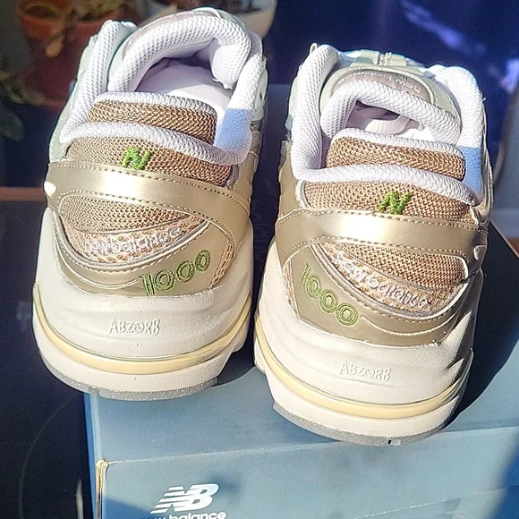 New Balance 1000 Beige And White, Mens 9.5 - Picture 7 of 8